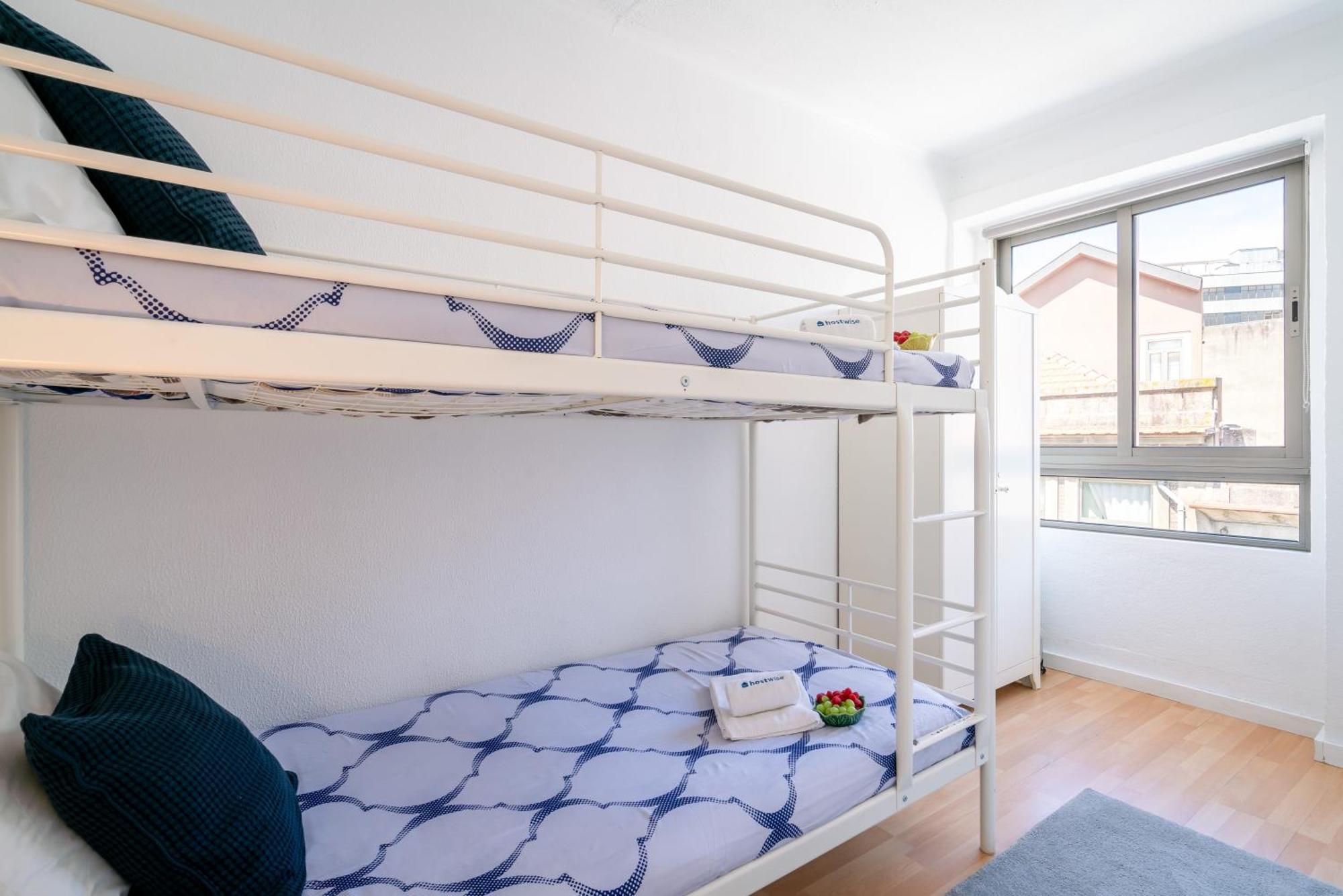 Host Wise - Large Flat W Terrace - Ace Location At Aliados Apartment Porto Ngoại thất bức ảnh