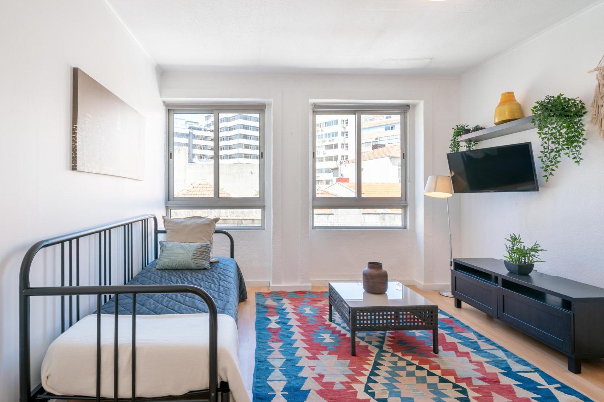 Host Wise - Large Flat W Terrace - Ace Location At Aliados Apartment Porto Ngoại thất bức ảnh