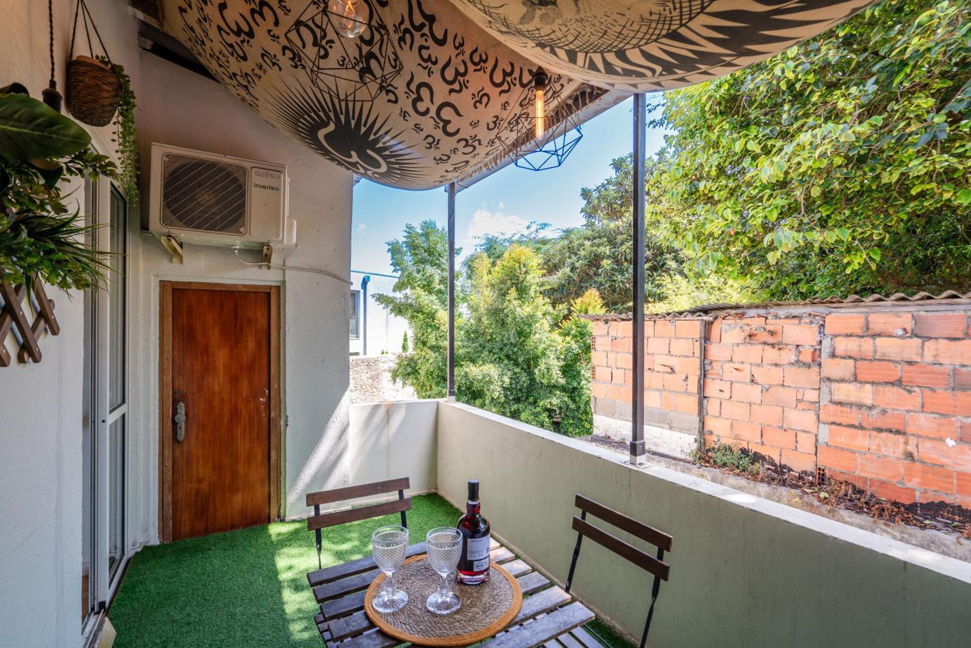 Host Wise - Large Flat W Terrace - Ace Location At Aliados Apartment Porto Ngoại thất bức ảnh