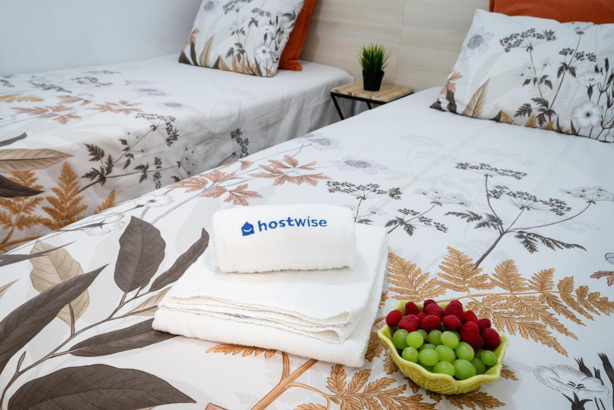 Host Wise - Large Flat W Terrace - Ace Location At Aliados Apartment Porto Ngoại thất bức ảnh