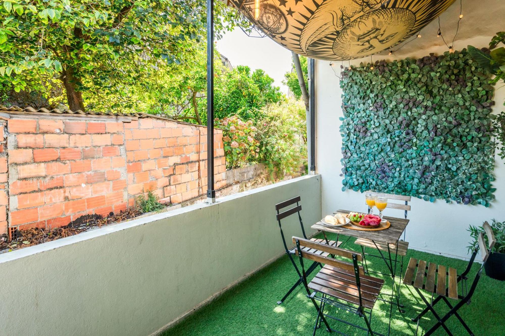 Host Wise - Large Flat W Terrace - Ace Location At Aliados Apartment Porto Ngoại thất bức ảnh