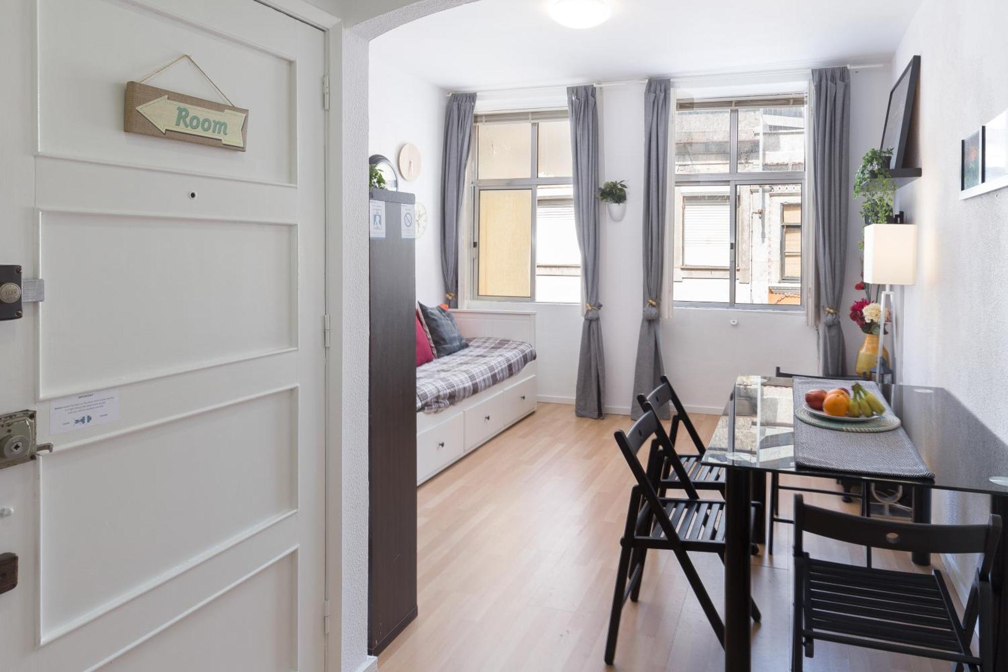 Host Wise - Large Flat W Terrace - Ace Location At Aliados Apartment Porto Phòng bức ảnh