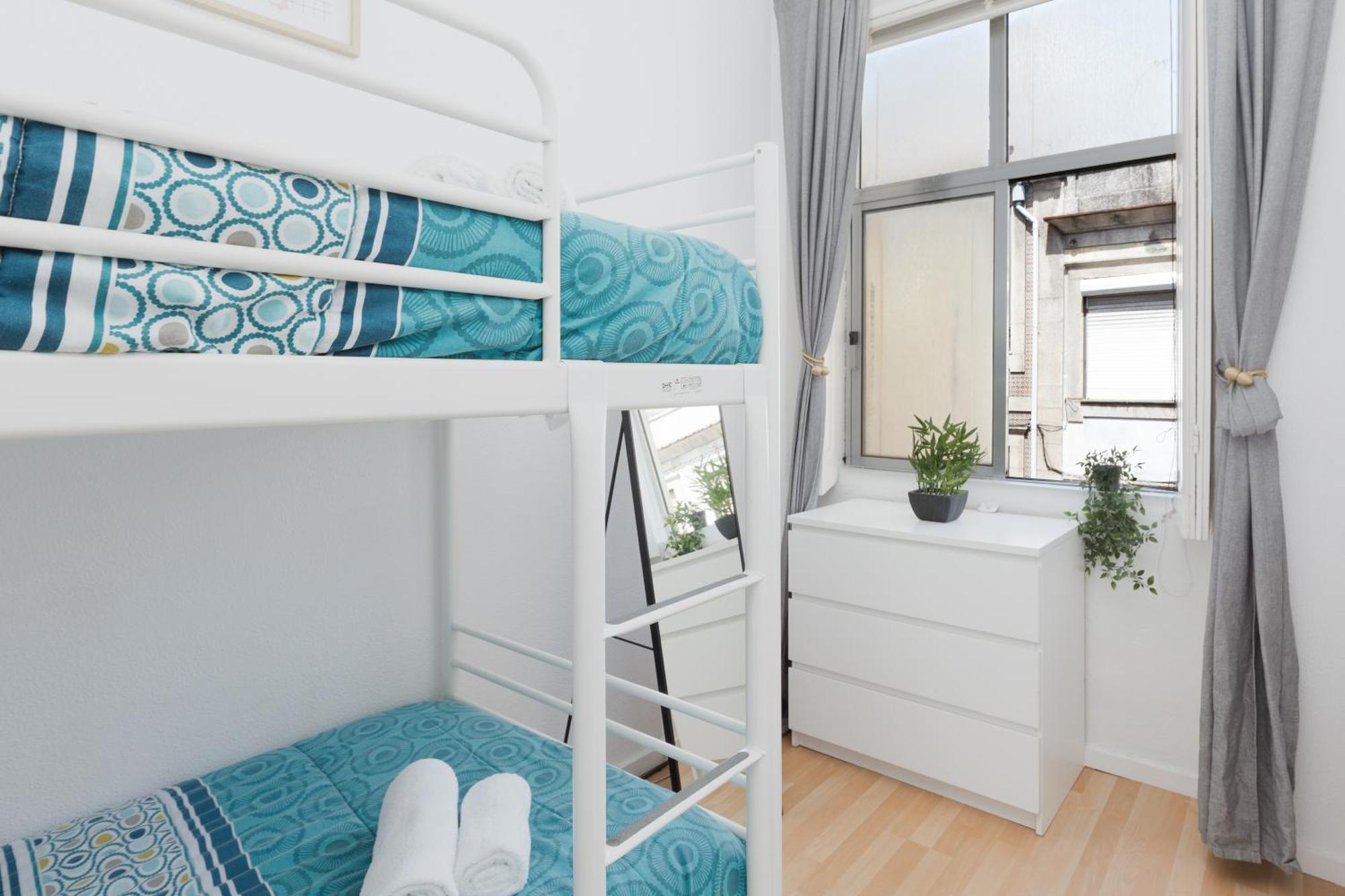 Host Wise - Large Flat W Terrace - Ace Location At Aliados Apartment Porto Phòng bức ảnh